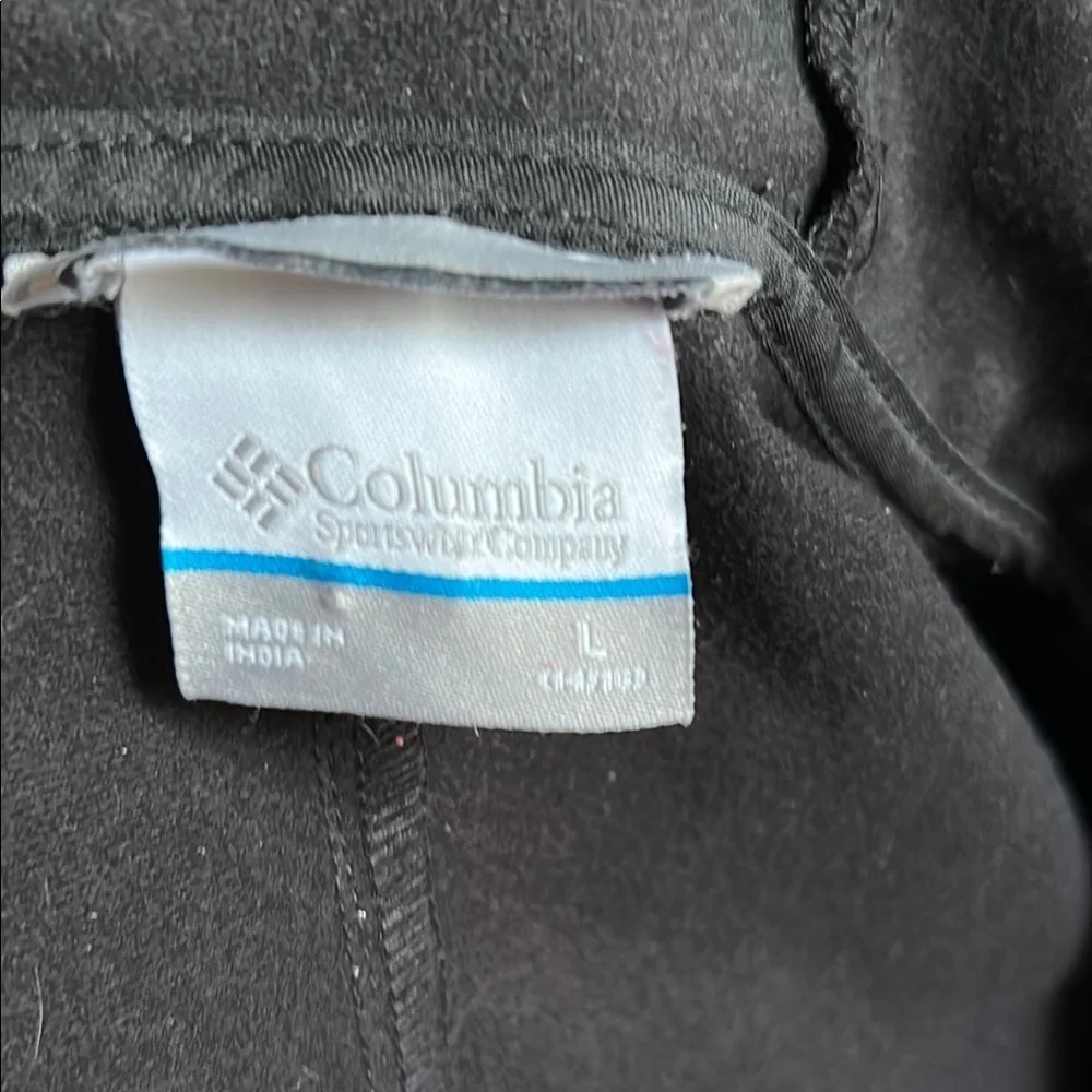 Columbia Black Hooded Jacket with Pink Zipper